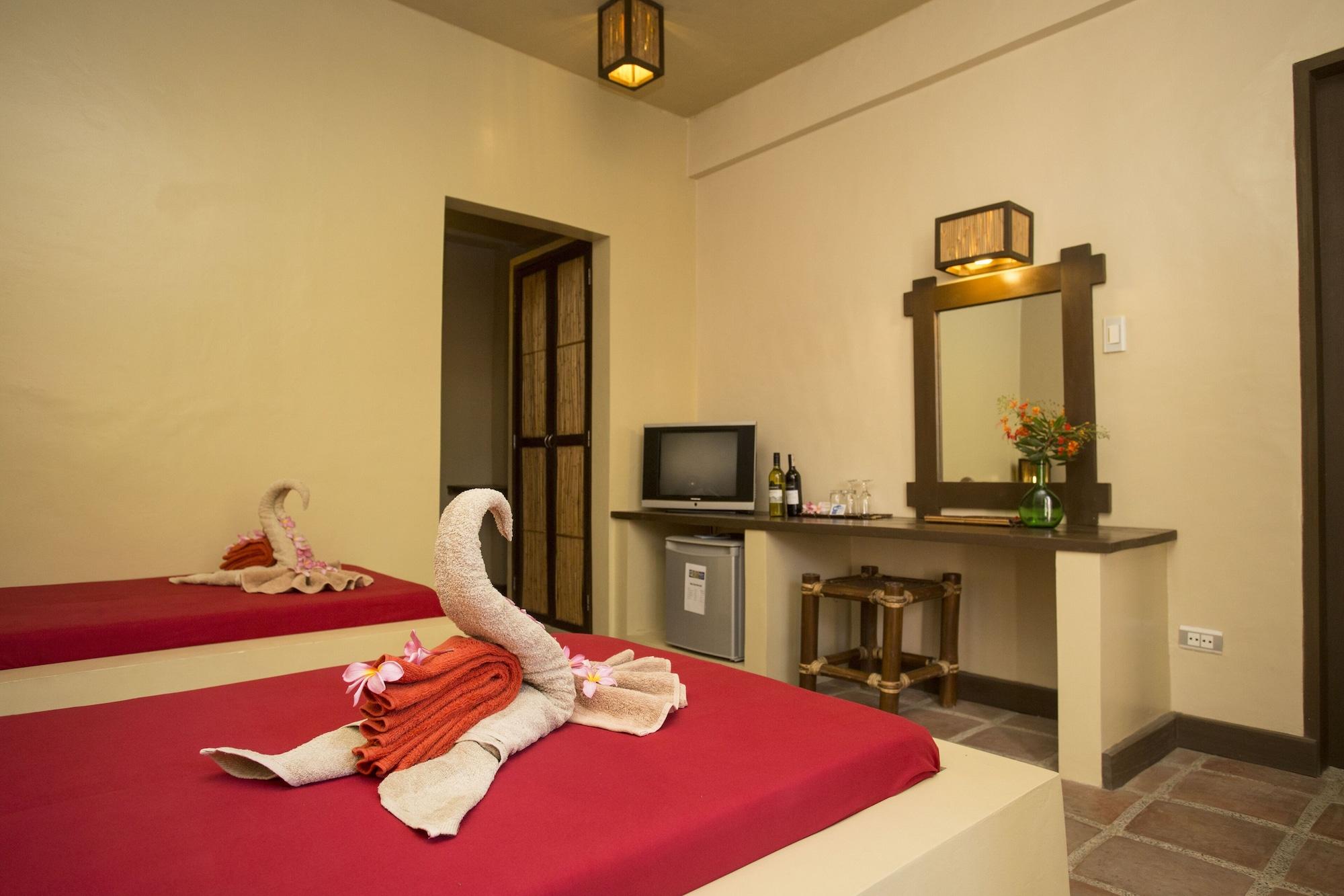 Reef Retreat Hotel